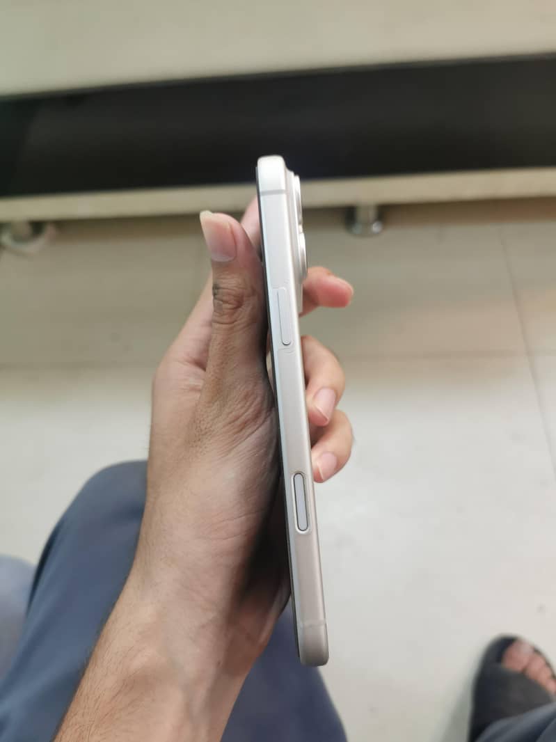 Apple iPhone 17 Pro Max 2
