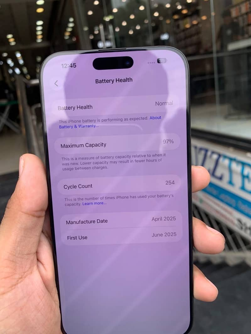 Apple iPhone 16 Pro Max 11