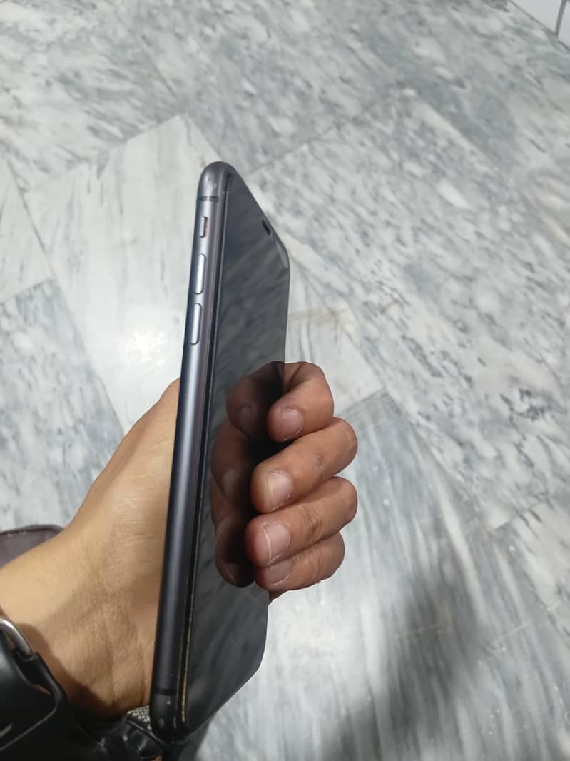 Apple iPhone 11 2