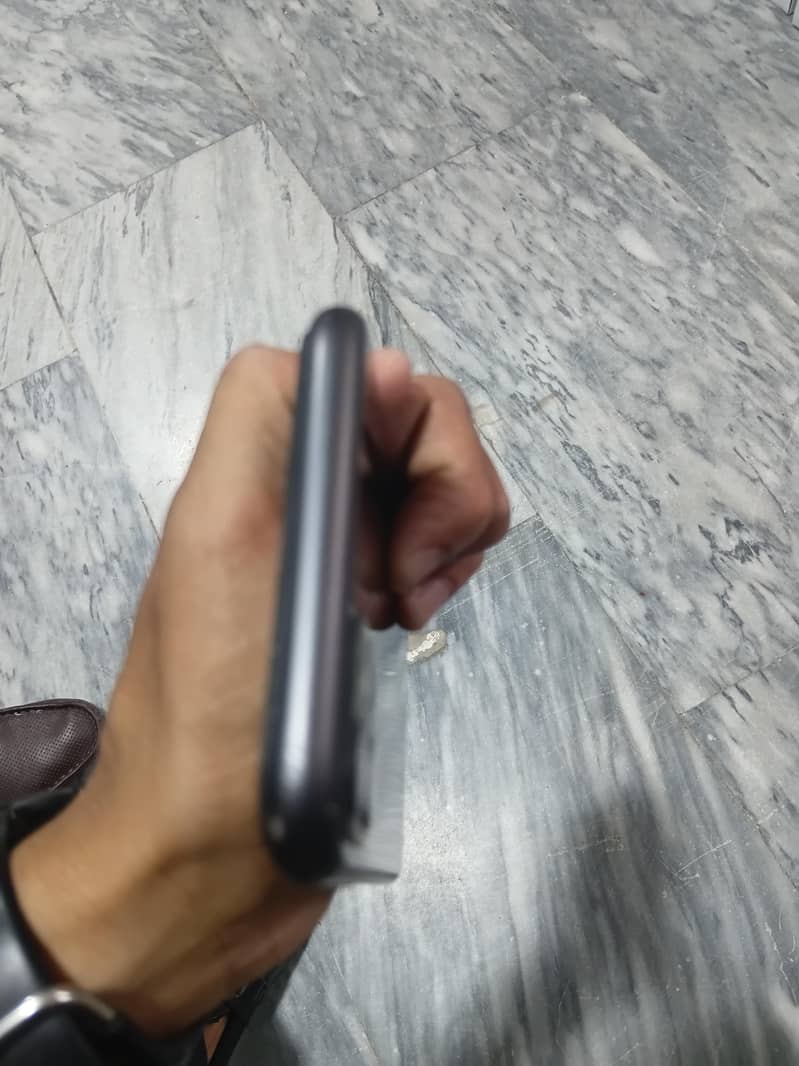 Apple iPhone 11 5
