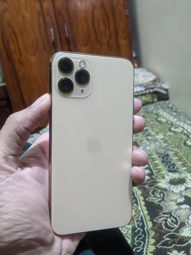 Apple iPhone 11 Pro 1
