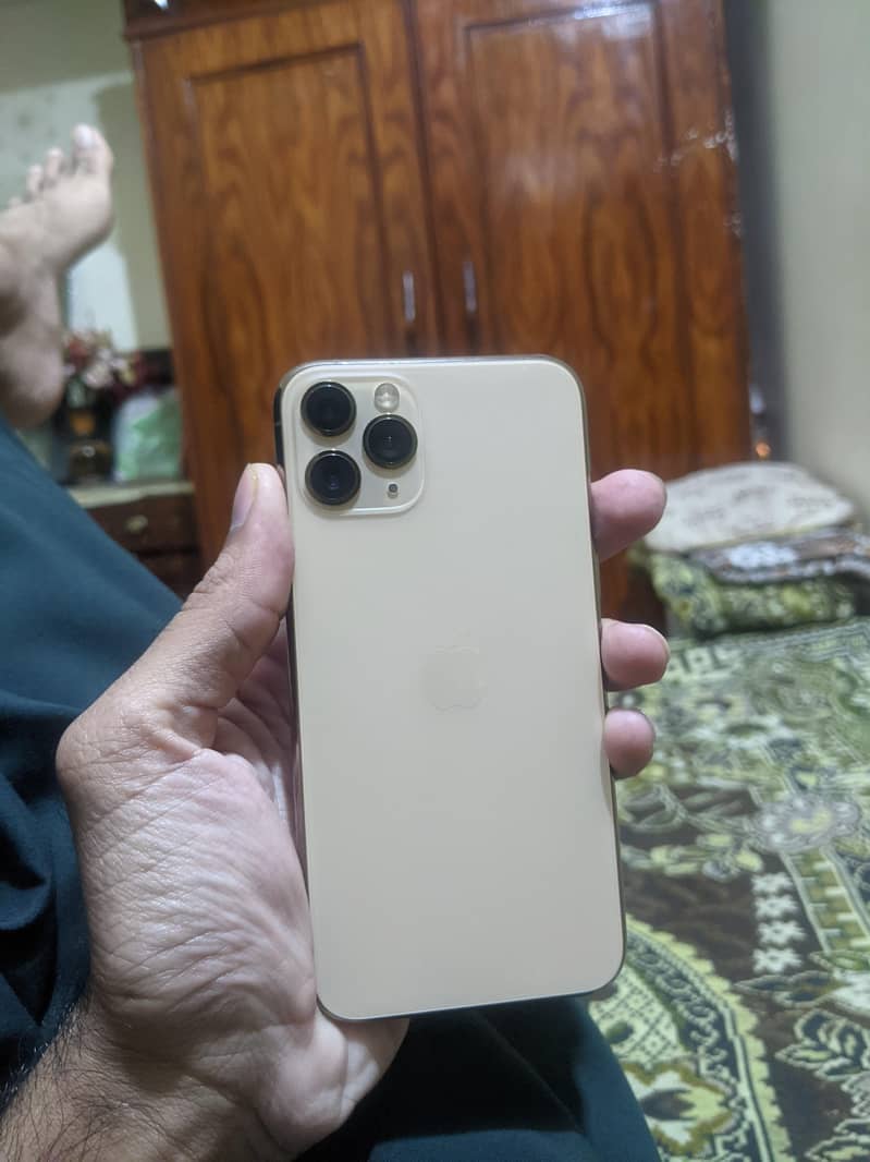Apple iPhone 11 Pro 3