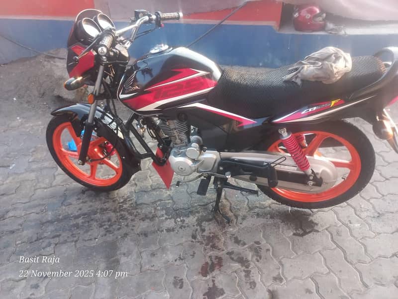 CB125F 2