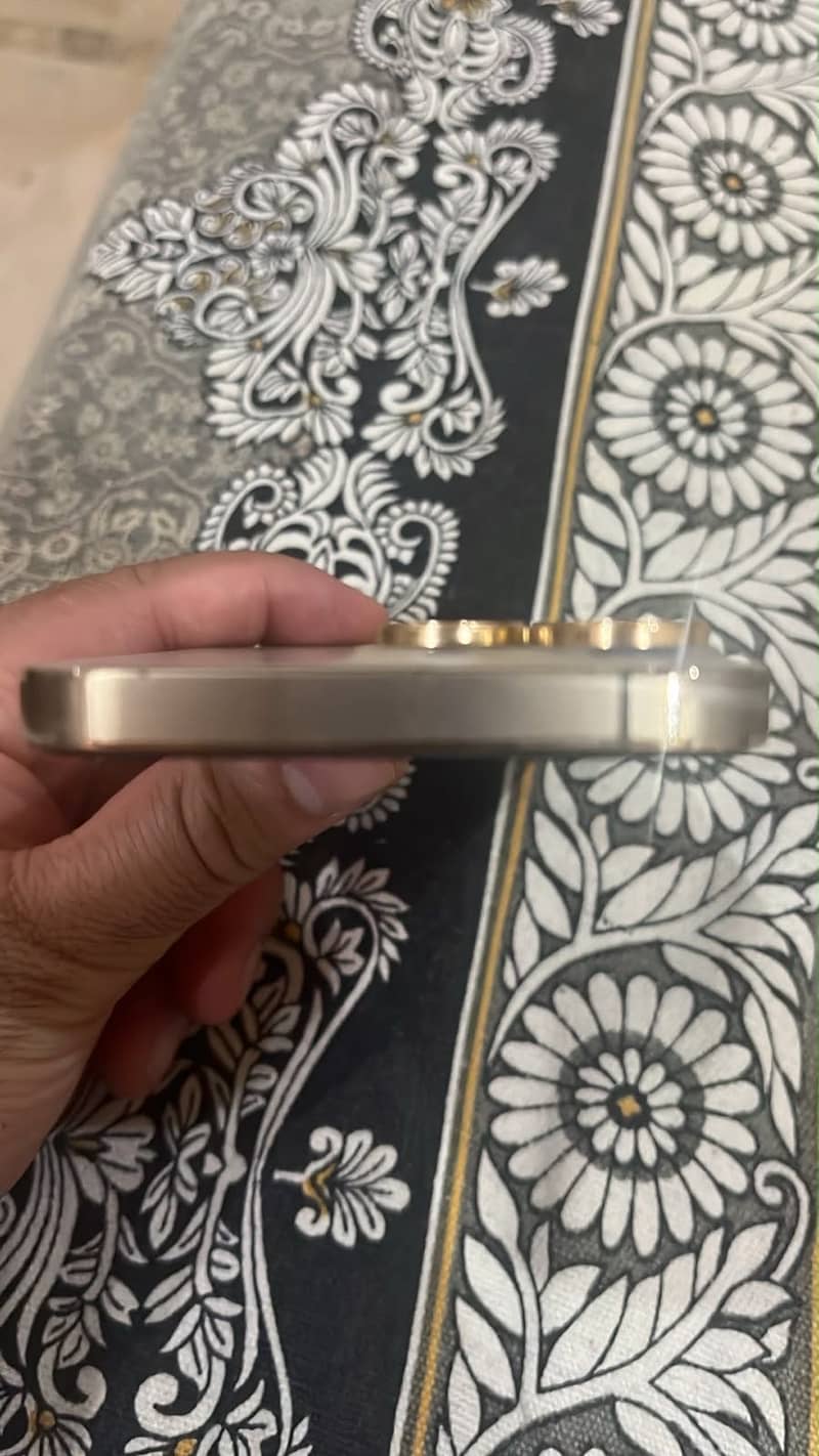 Apple iPhone 13 Pro 3