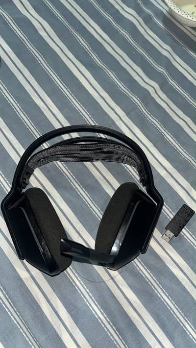 logitech g733