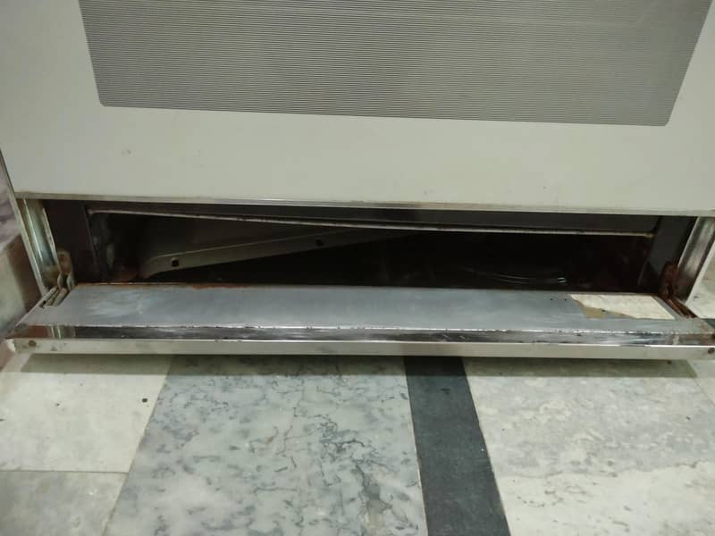Imported Kitchen Oven 1