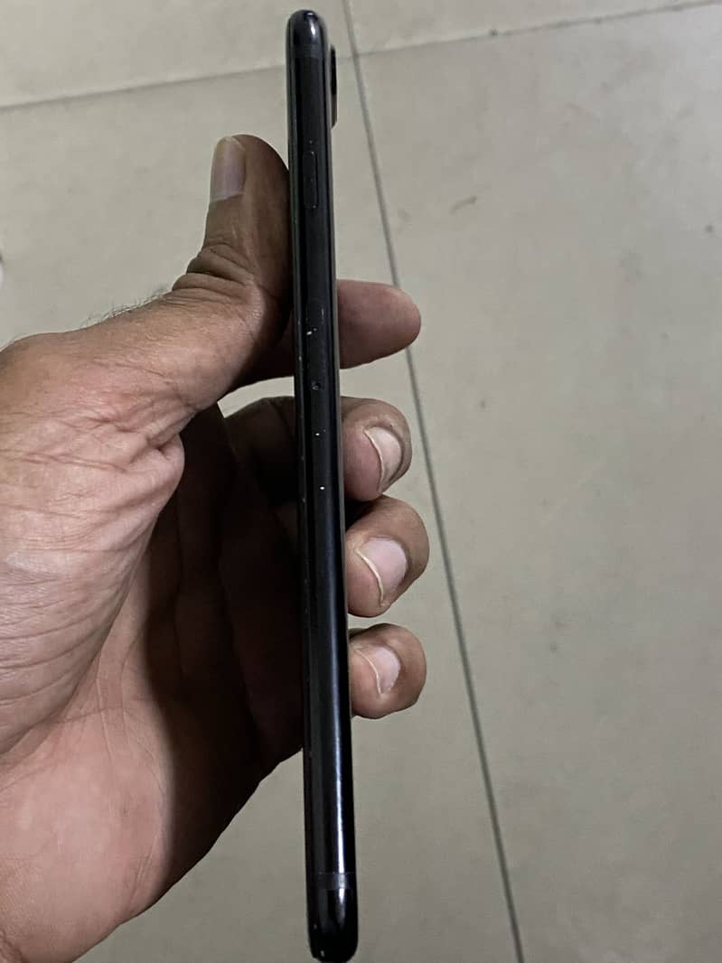 Apple iPhone 7 Plus 4