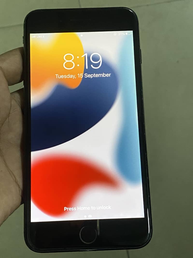 Apple iPhone 7 Plus 6