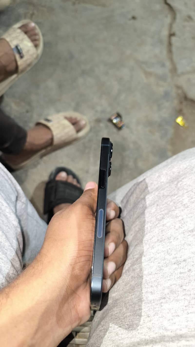 Apple iPhone 14 2