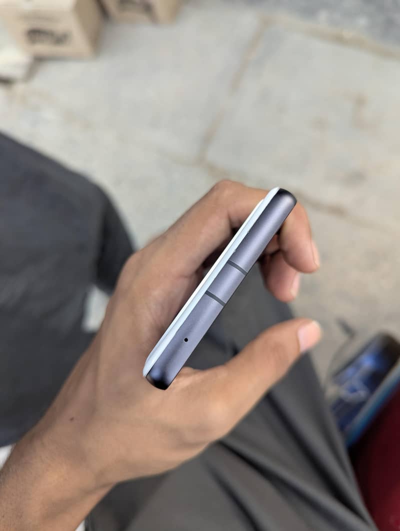 Google Pixel 7a 5