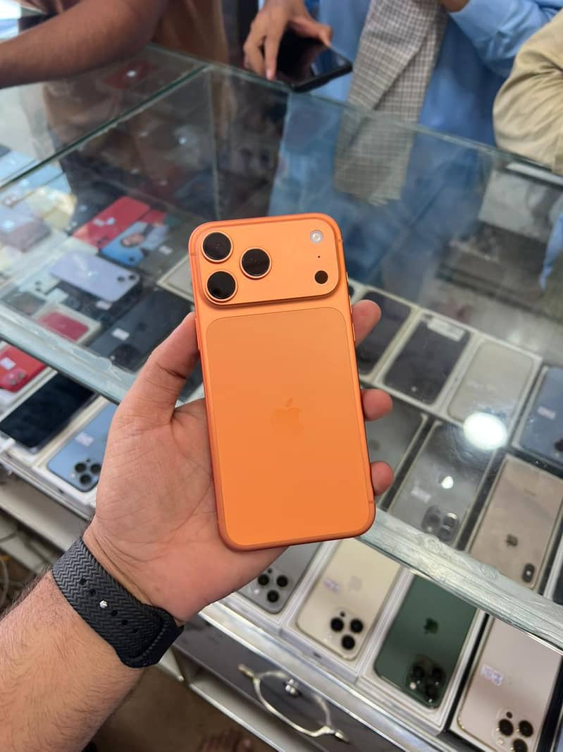 Apple iPhone 17 Pro Max 0