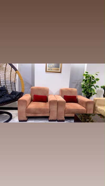 Relocating Sale: 9/10 Condition Sofa Set