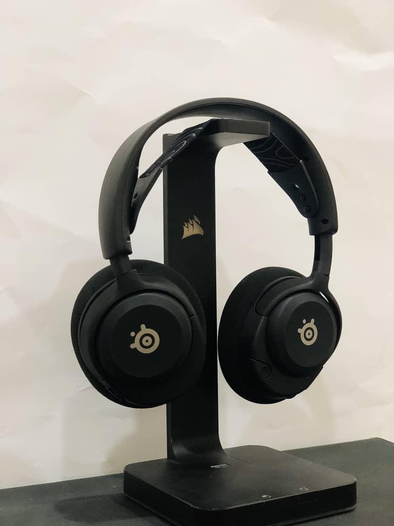 Steelseries arctis Nova 5 wireless 4