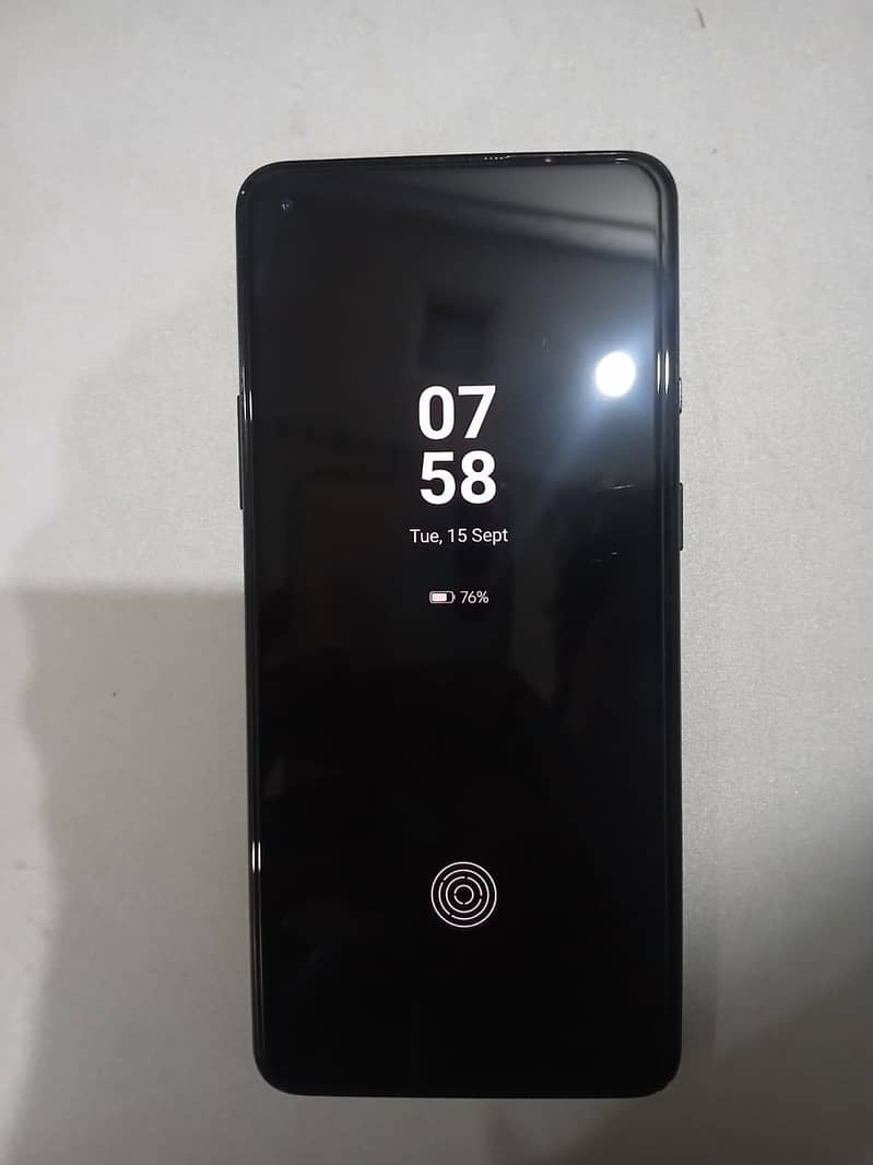 One Plus 9R 1