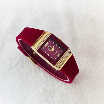 women red silicon diamond watch with gold case