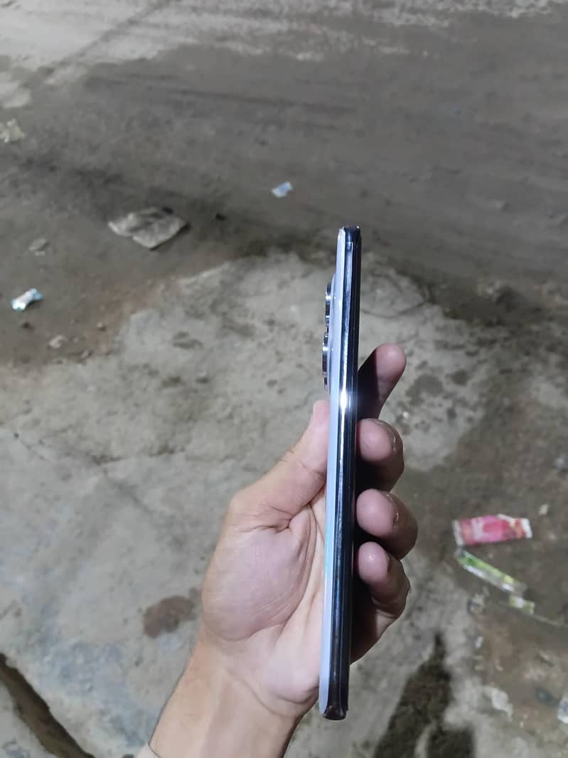 Xiaomi Redmi Note 14 Pro 4
