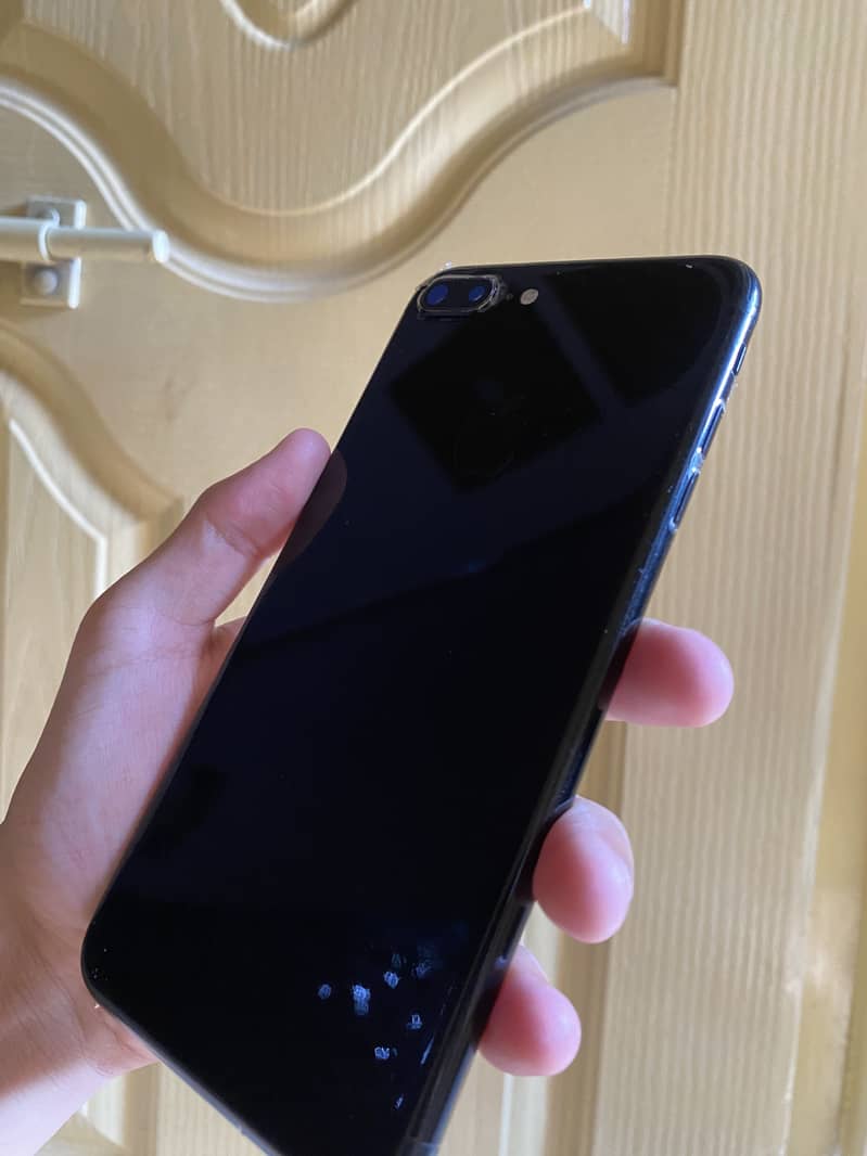 Apple iPhone 7 Plus 2