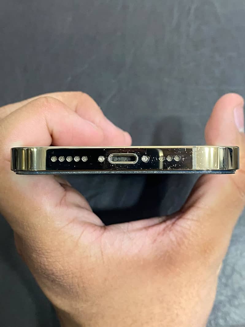 Apple iPhone 12 Pro 7