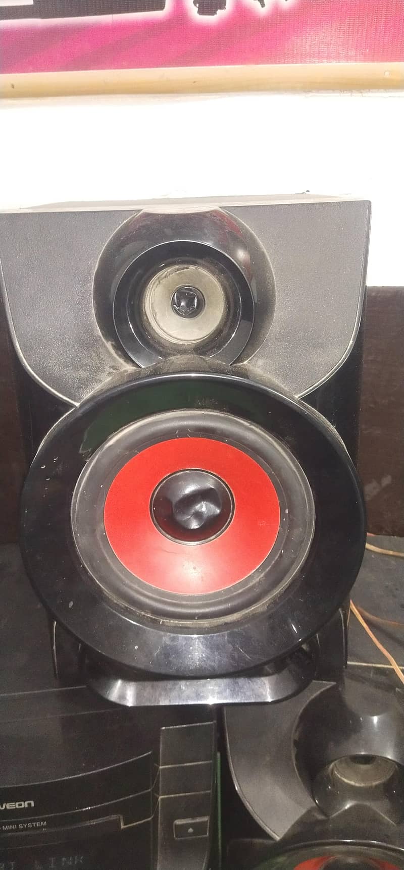 speakers 1