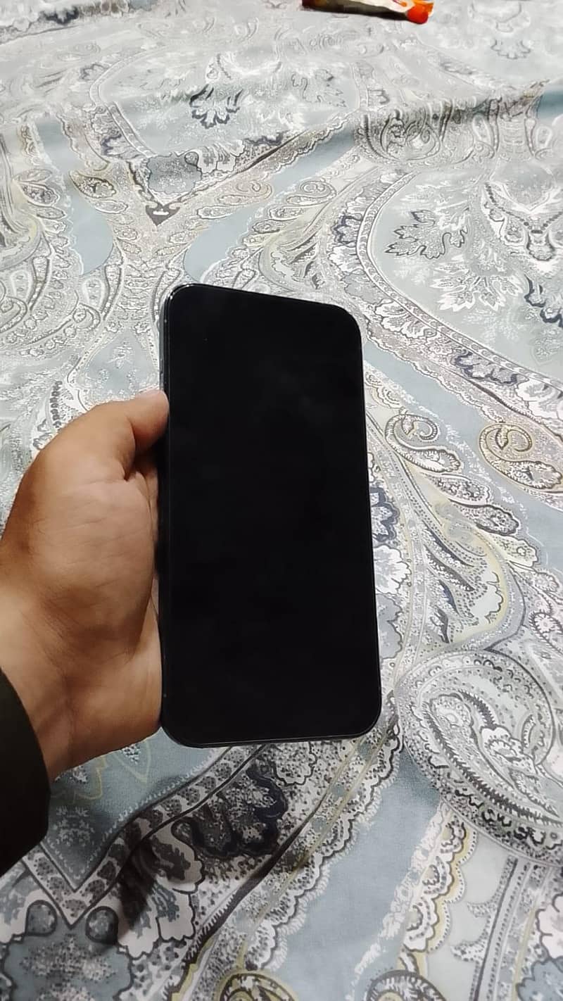 Iphone 13pro max 1
