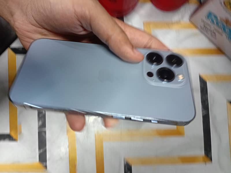 Apple iPhone 13 Pro 1