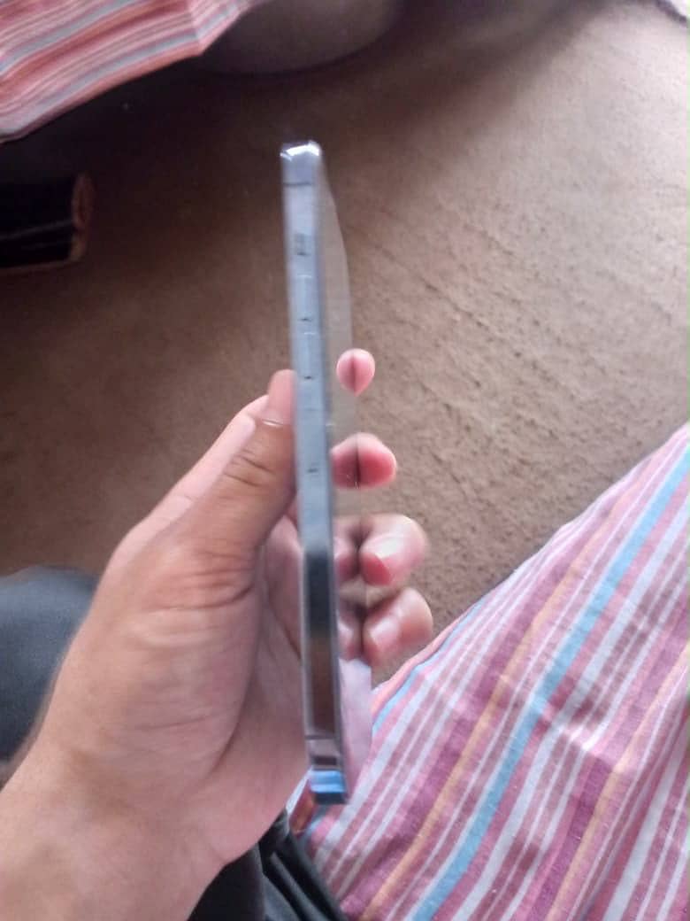 Apple iPhone 13 Pro Max 1
