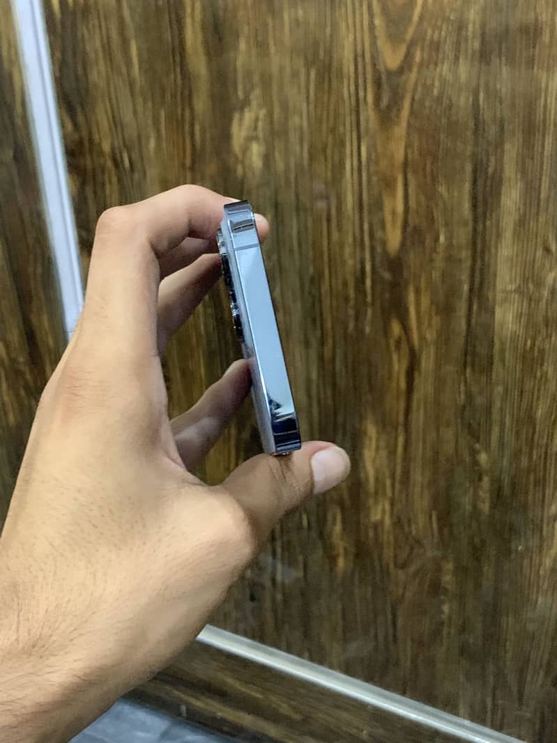 Apple iPhone 13 Pro 3