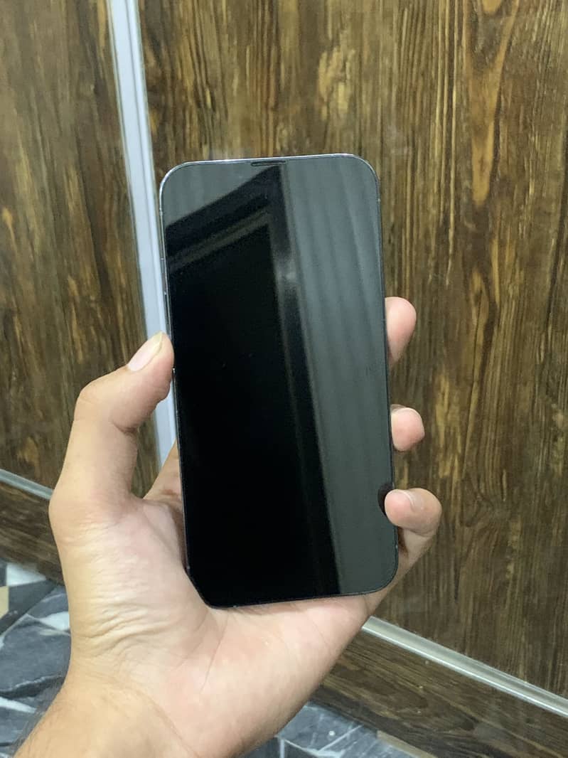 Apple iPhone 13 Pro 4