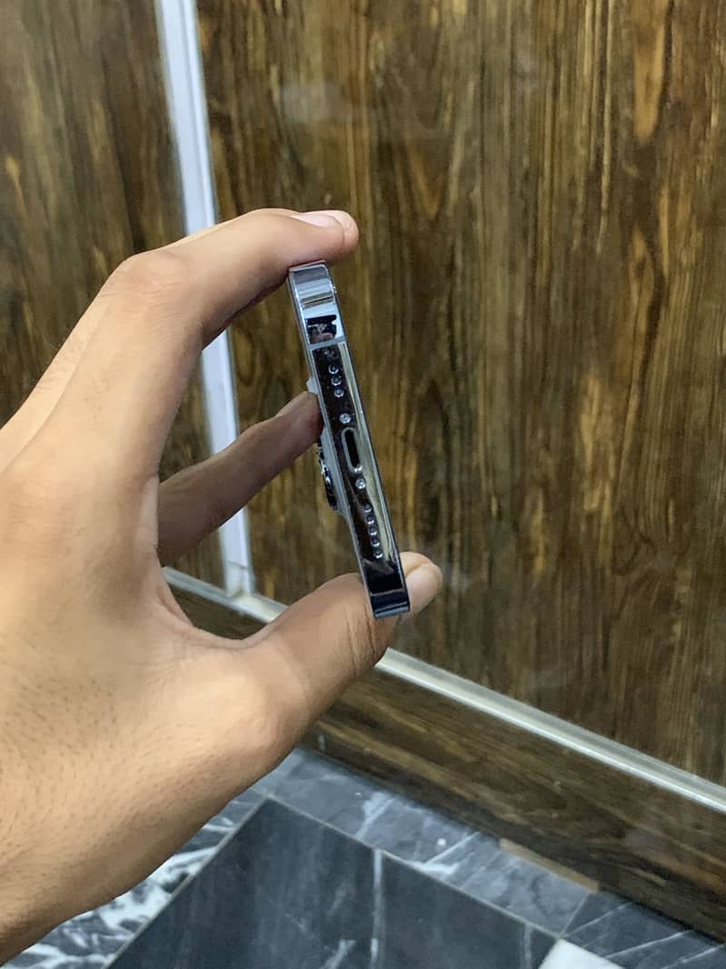 Apple iPhone 13 Pro 6