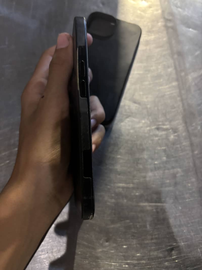 Apple iPhone 15 2