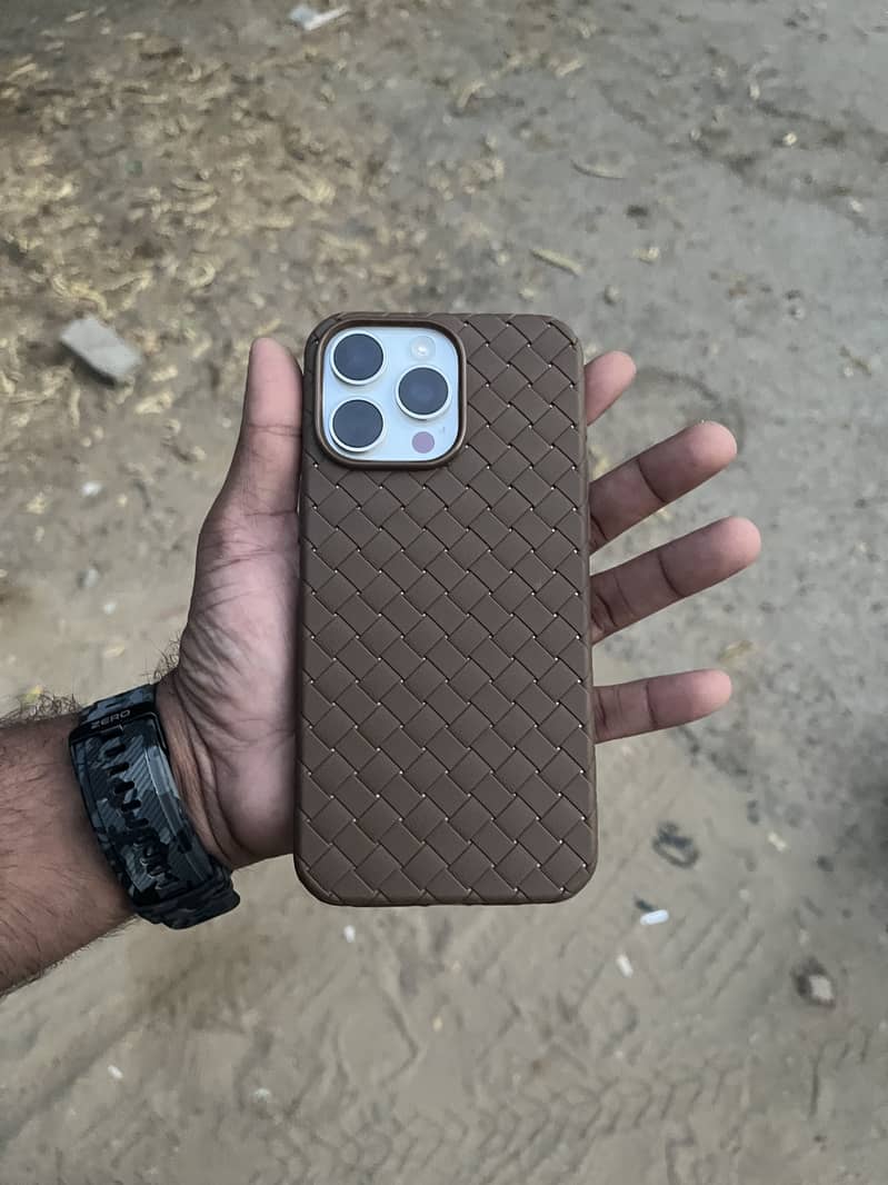 Apple iPhone 15 Pro Max 5