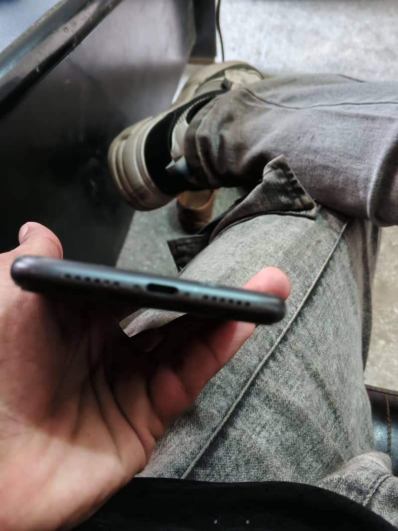 Apple iPhone 11 2