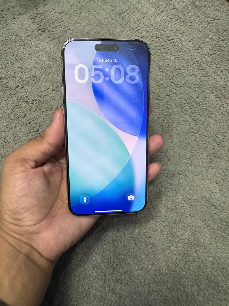 Apple iPhone 15 Pro Max 6