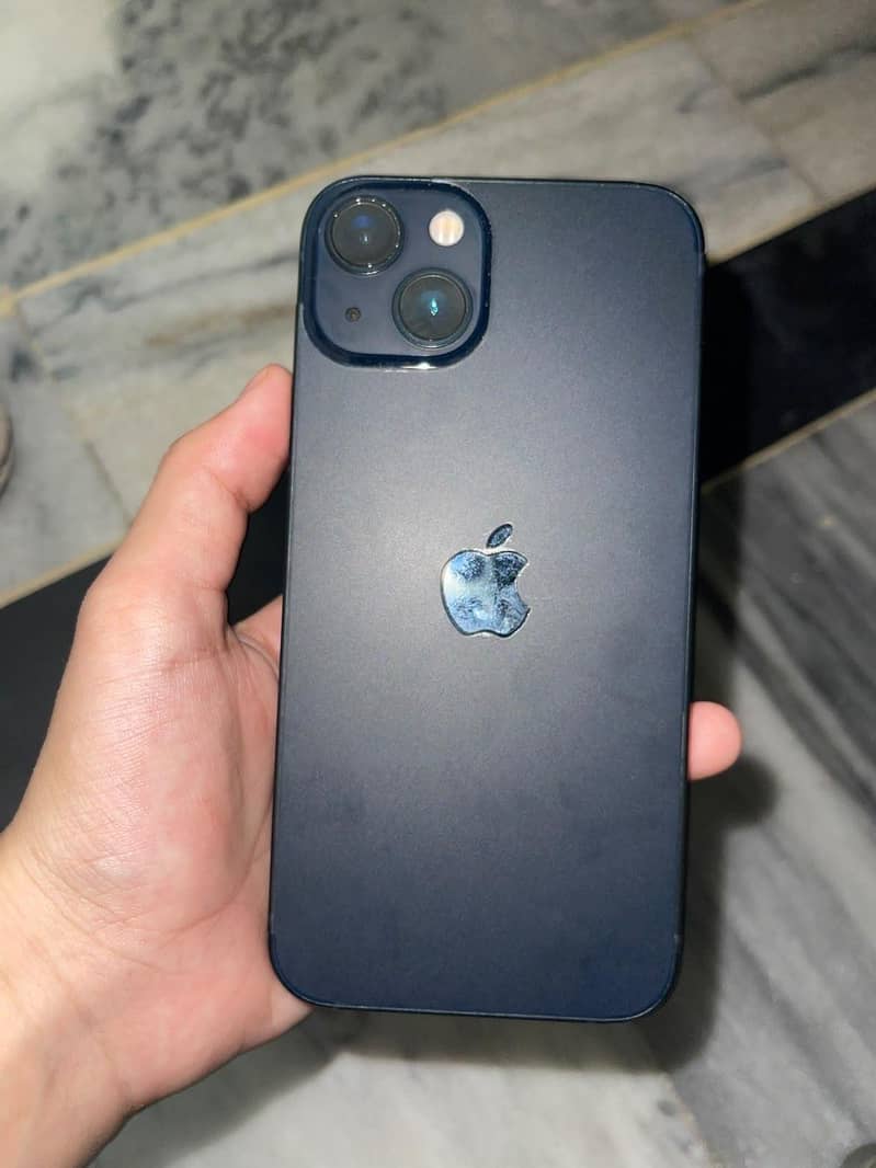 Apple iPhone 13 0