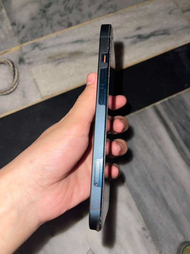 Apple iPhone 13 1
