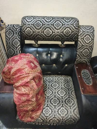 beatifull sofa set with sofa cover