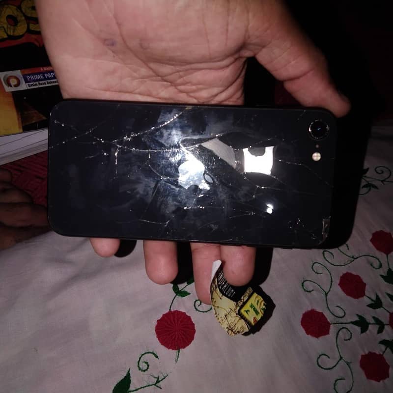 Apple iPhone SE 0