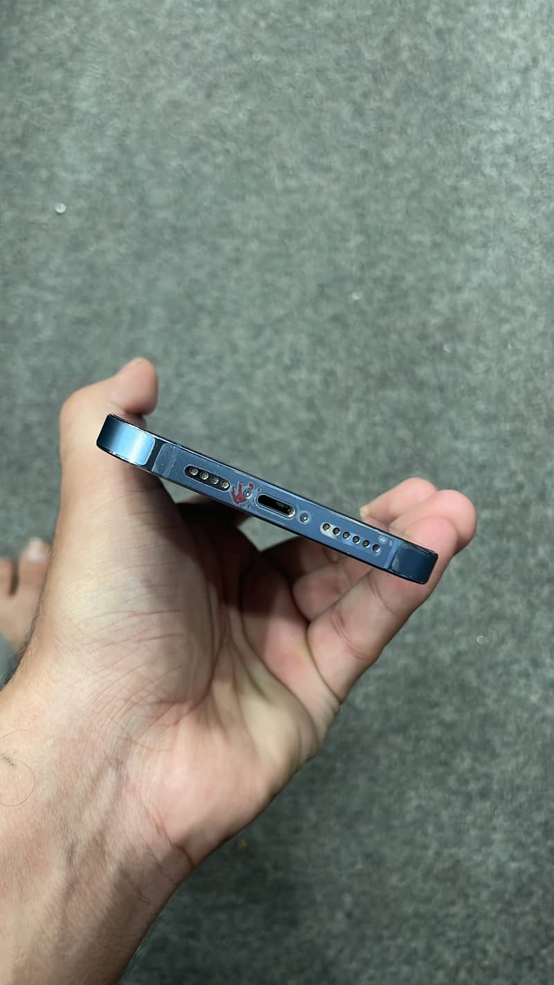 Apple iPhone 13 Pro Max 4