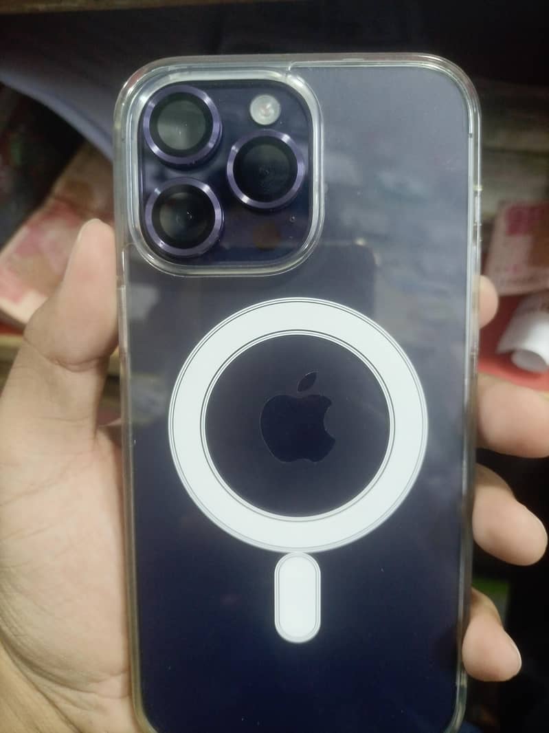 Apple iPhone 14 Pro Max 1