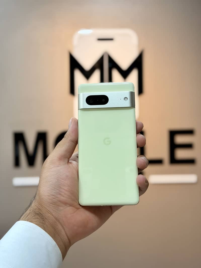 Google Pixel 7 4