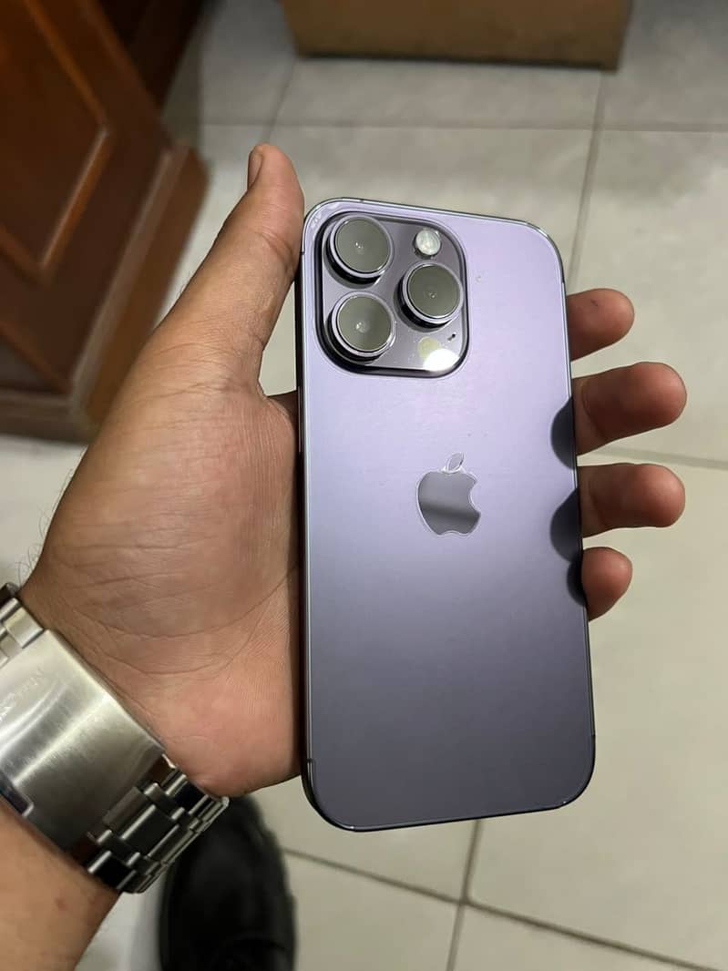 Apple iPhone 14 Pro 0