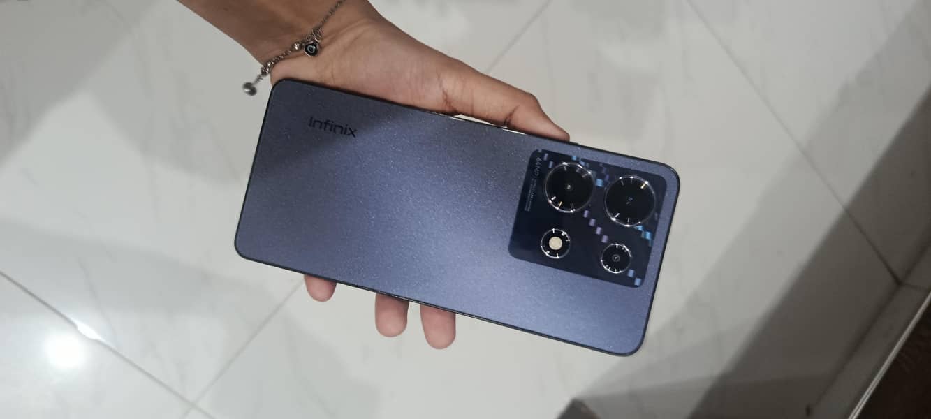 Infinix Note 30 1