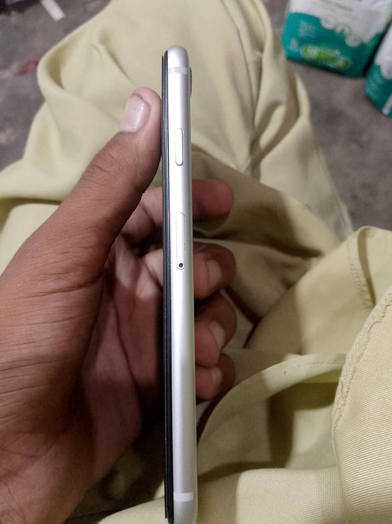 Apple iPhone 8 2