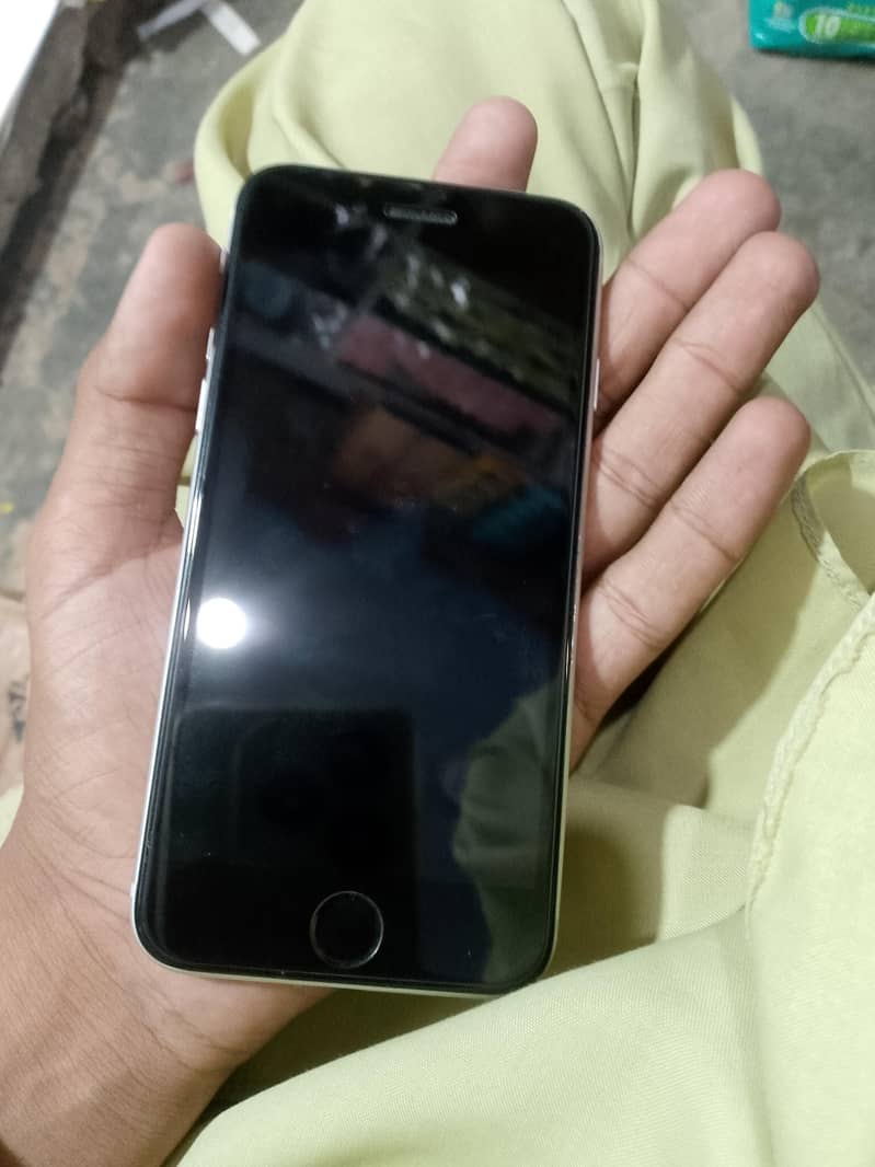 Apple iPhone 8 6