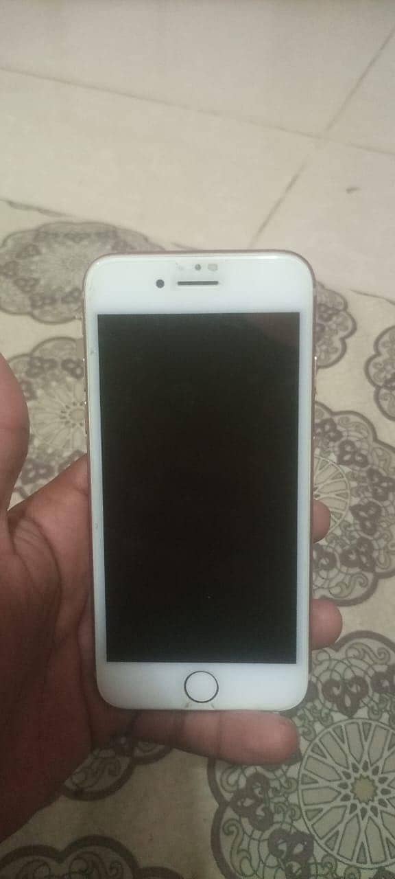 Apple iPhone 8 1
