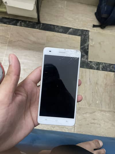 Lava iris 870s
