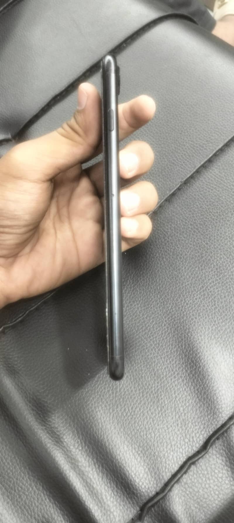 Apple iPhone 7 Plus 2