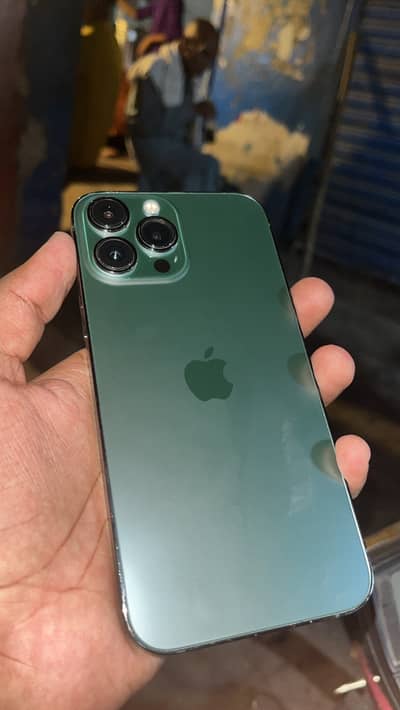 Apple iPhone 13 Pro Max iCloud lock