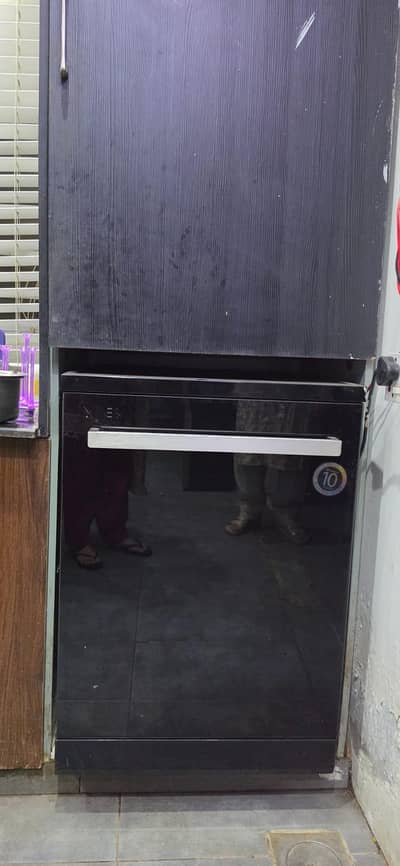 Used Dawlance DDW 1485 GD Inverter Dishwasher For Urgent Sale
