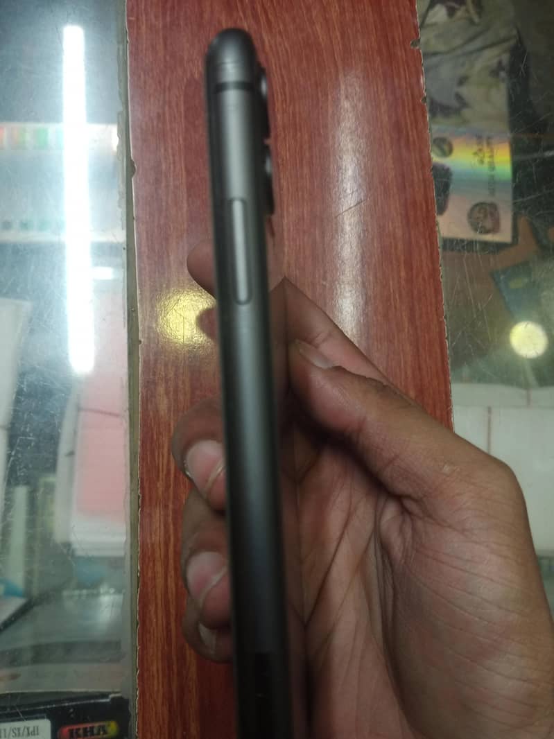 Apple iPhone 11 1